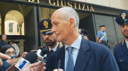 GABRIELLI IN VISITA AL TRIBUNALE DI GENOVA - GESTO ISTITUZIONALE ASSAI RILEVANTE