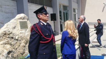 BENE STELE PER COMMISSARIO CALABRESI, EVITARE RITORNO VIOLENZE DI PIAZZA