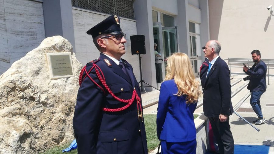 BENE STELE PER COMMISSARIO CALABRESI, EVITARE RITORNO VIOLENZE DI PIAZZA