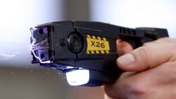 SICUREZZA: BENE MINISTRO SALVINI PER DISTRIBUZIONE TASER