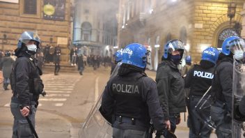 FIRENZE: “MOLOTOV SEGNALE CHE GRADO VIOLENZA SI ALZA”