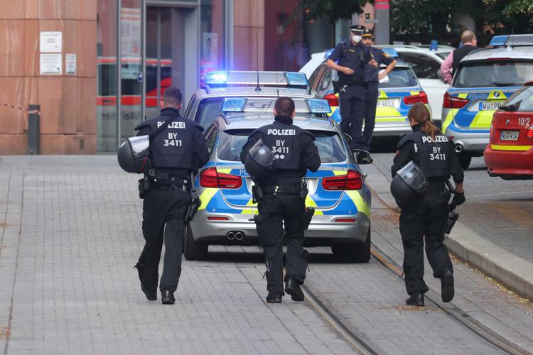 GERMANIA: USO DIFFUSO ARMI BIANCHE RICHIEDONO PROTOCOLLI OPERATIVI NON RIGIDI