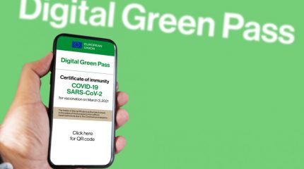 OPERAZIONE FALSI GREEN PASS: PREVEDERE AGGRAVANTE PER USO MEZZO INFORMATICO