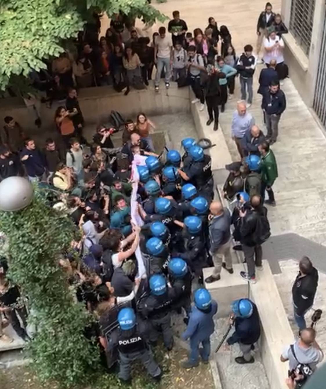 TENSIONI ALLA SAPIENZA: POLIZIA HA EVITATO GRAVI CONSEGUENZE