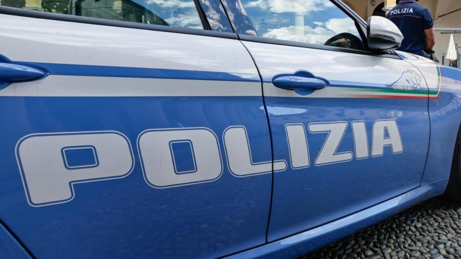 ISIS: 16ENNE GIURA SI ABBASSA ETA’ TERRORISTI