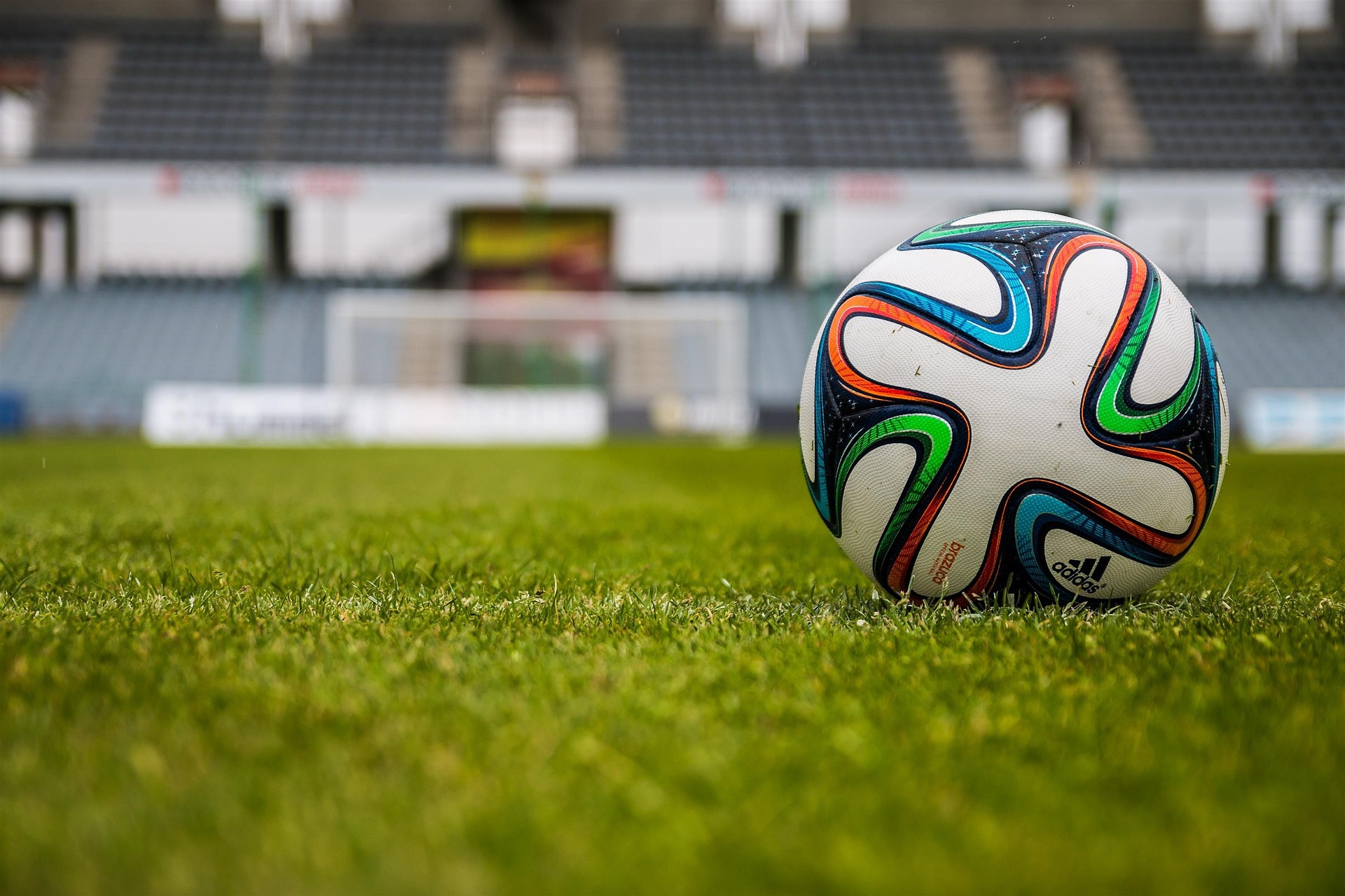 GIUSTO SLITTAMENTO DERBY ROMA-LAZIO: BENE ANTEPORRE LA SICUREZZA AGLI INTERESSI