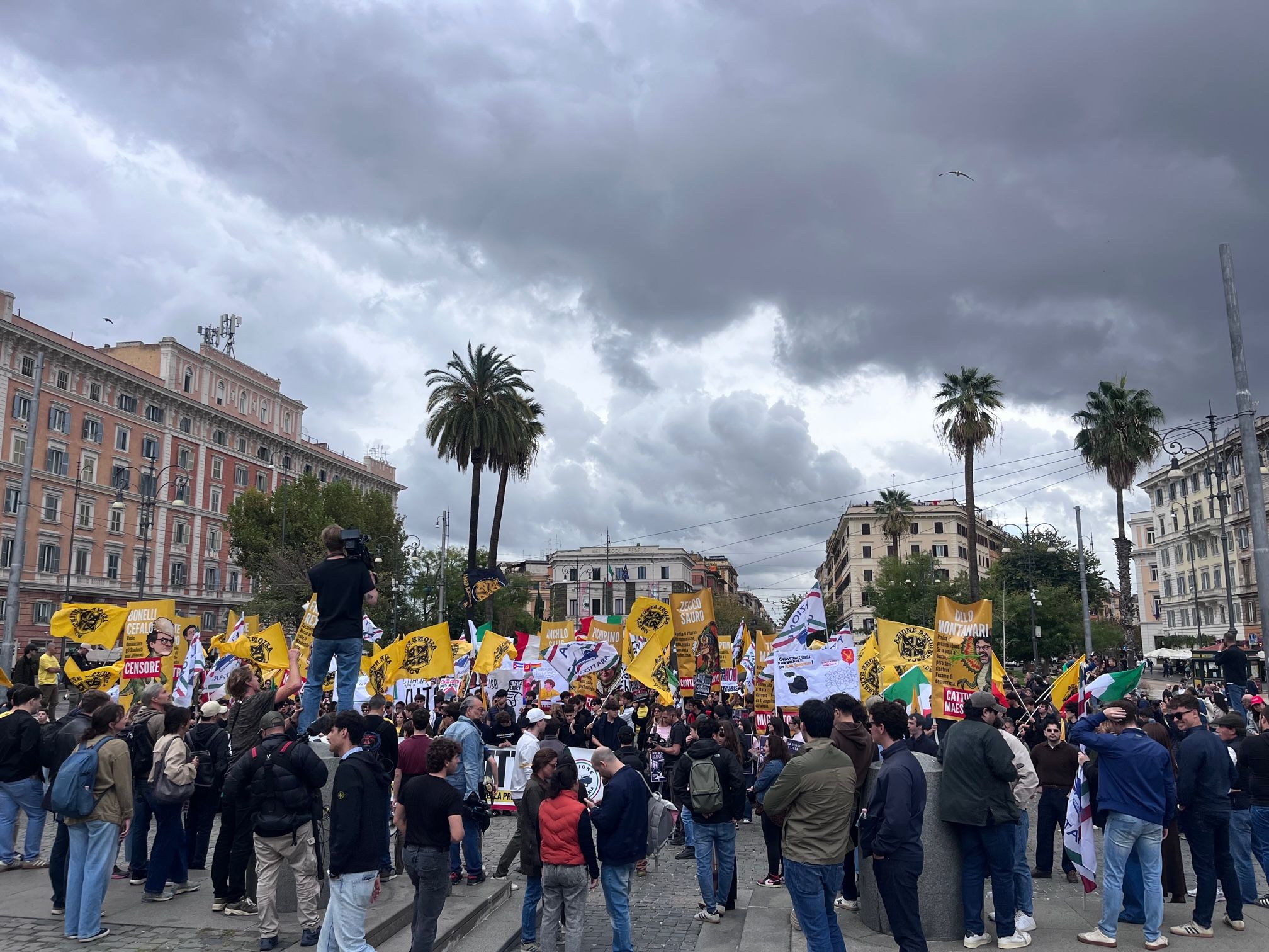MANIFESTAZIONI DEL 24 OTTOBRE: GESTIONE COMPLESSA IN PIÙ CITTÀ. DECISIVI PROFESSIONALITÀ ED EQUILIBRIO DELLE FORZE DI POLIZIA