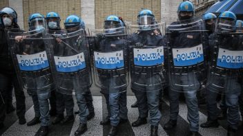 NO AI MILITARI L’ESTENSIONE DEI POTERI DI POLIZIA